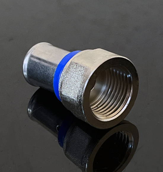 Пресс фитинг с внутренней резьбой 